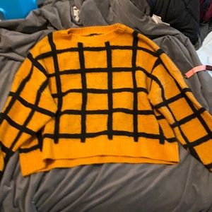 Cropped Yellow and Black Sweater FOREVER 21+